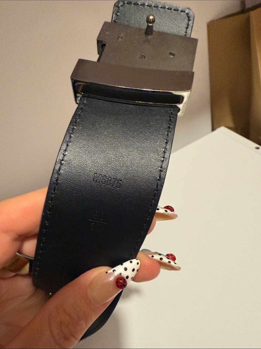 Louis Vuitton Black Textured Leather Men's Belt with Silver LV Buckle - Picture 2 of 9